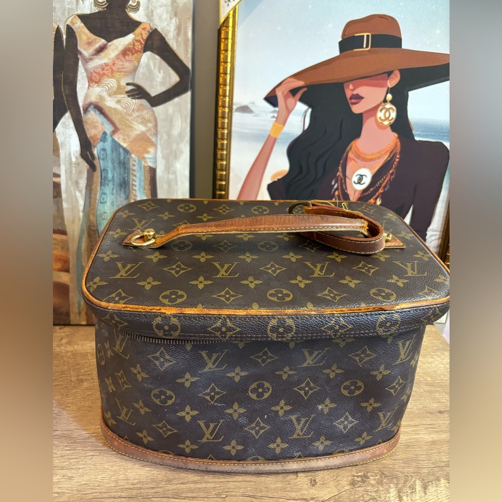 Sold Rehab Louis Vuitton 2001 Rare Vintage Vanity Trunk Case missing crossbody